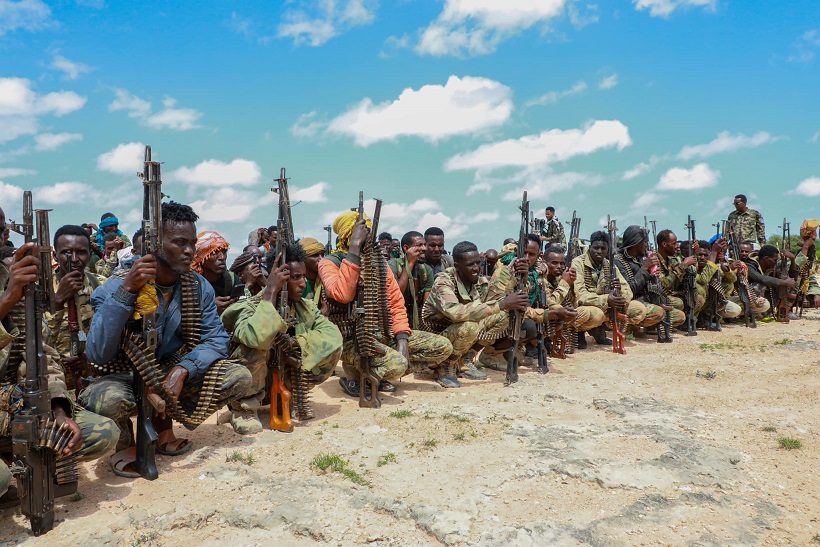 Ciidamada ku sugan duleedka Masaajid Cali Gaduud.jpg